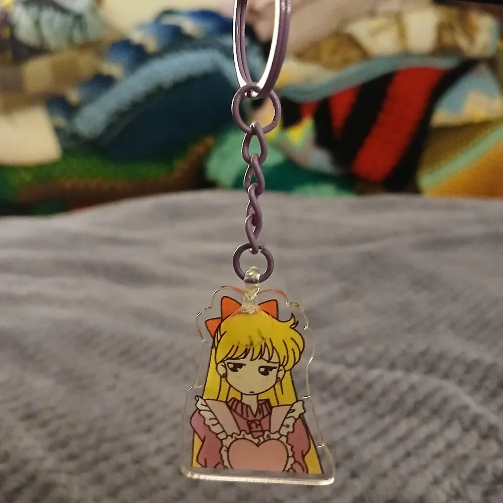 NWOT SailorMoon Sailor Venus Kawaii Anime Cartoon Character Acrylic Keychain #27 - Picture 2 of 5